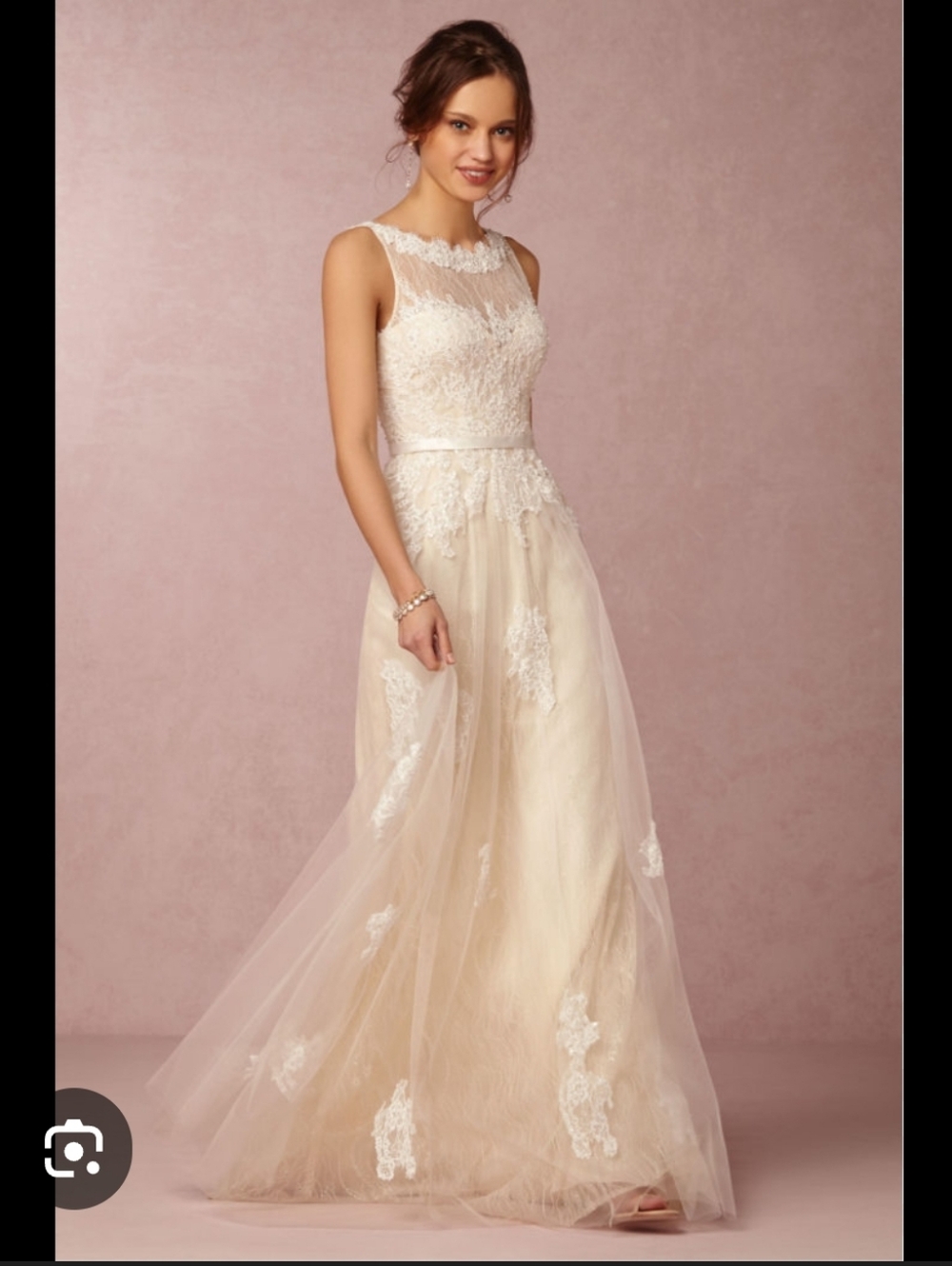 Ivory Lace Wedding Dress